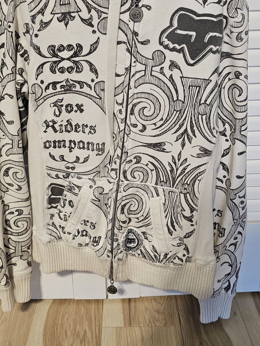 Vintage Y2K Fox Ivory & Black Baroque Zip Hoodie